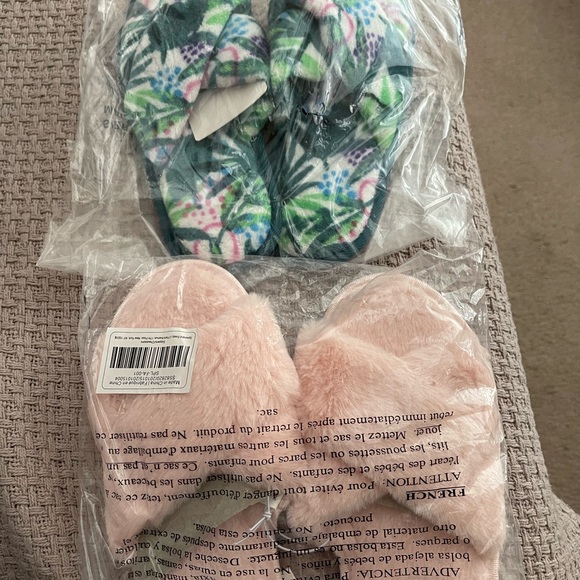 House slippers - Picture 1 of 4